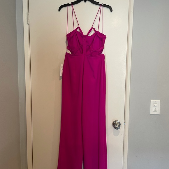🆕Aidan Mattox caged back fuchsia jumpsuit Sz 4 - Picture 9 of 9